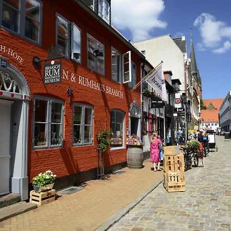 Fewo1846 - Angelburg - Komfortable Wohnung Im Stadtzentrum Фленсбург Екстер'єр фото